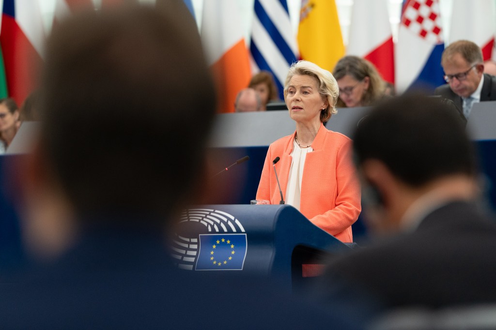 Counting votes for von der&nbsp;Leyen
